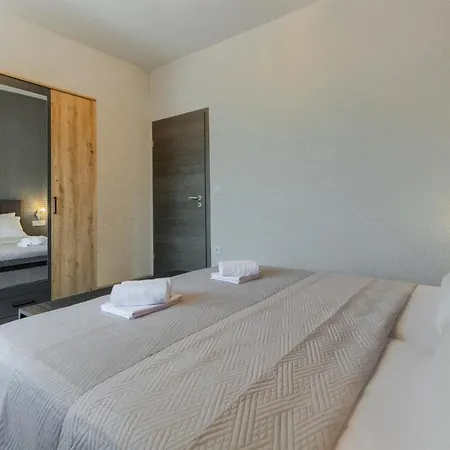 Castle Bay Apartmán